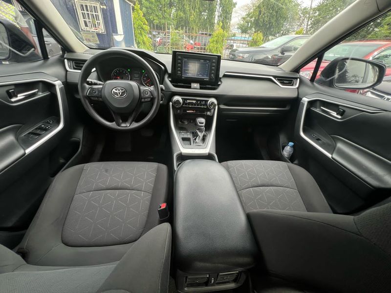 Thumbnail 9 of 2020 Toyota RAV4 XLE
